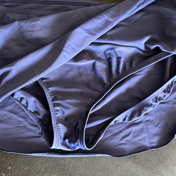 Kona Sol swim swim bottoms size XL navy blue worn twice EUC - Picture 3 of 3